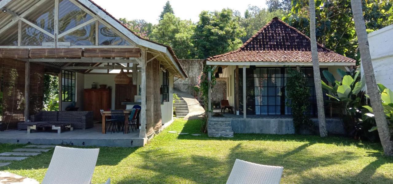 Sunmoonstarvillas Yogyakarta Jarakan Exterior photo