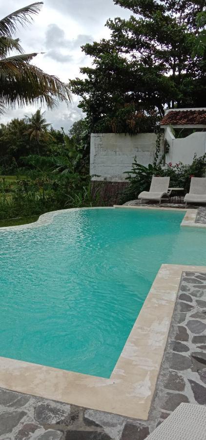 Sunmoonstarvillas Yogyakarta Jarakan Exterior photo