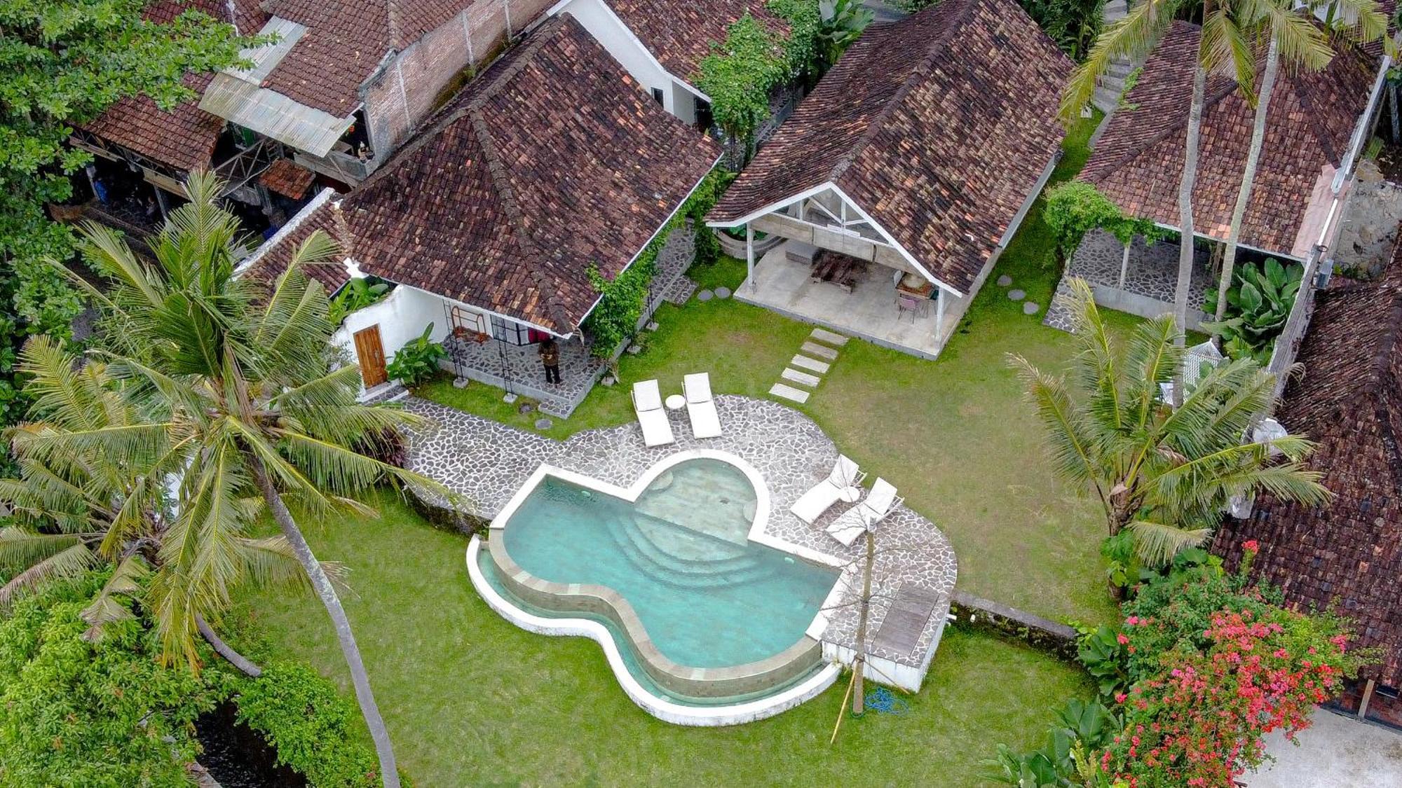 Sunmoonstarvillas Yogyakarta Jarakan Exterior photo