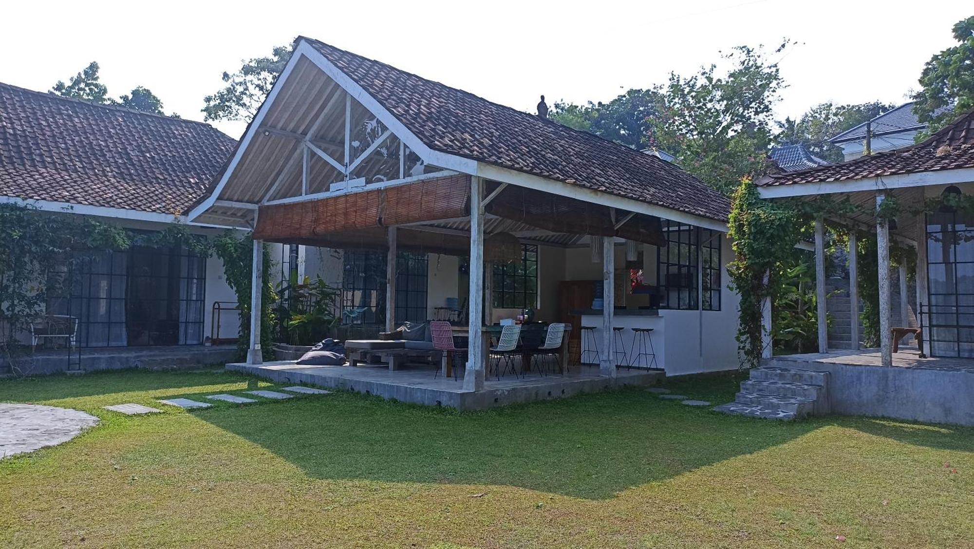 Sunmoonstarvillas Yogyakarta Jarakan Exterior photo