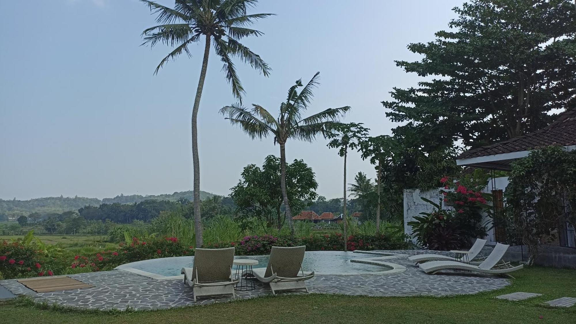 Sunmoonstarvillas Yogyakarta Jarakan Exterior photo